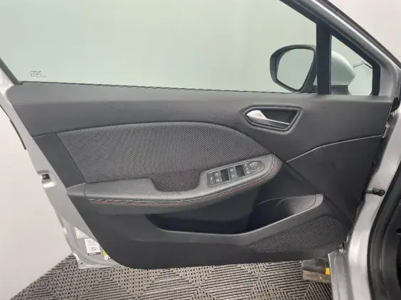 RENAULT CLIO V - voiture d'occasion - Photo 19