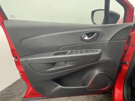 RENAULT CAPTUR - voiture d'occasion - Photo 19