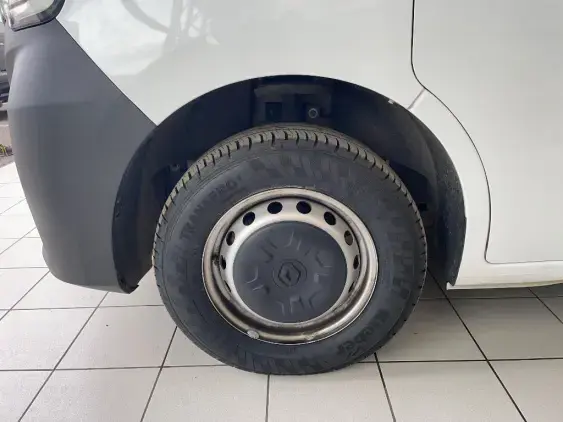 RENAULT MASTER FG III - voiture d'occasion - Photo 20