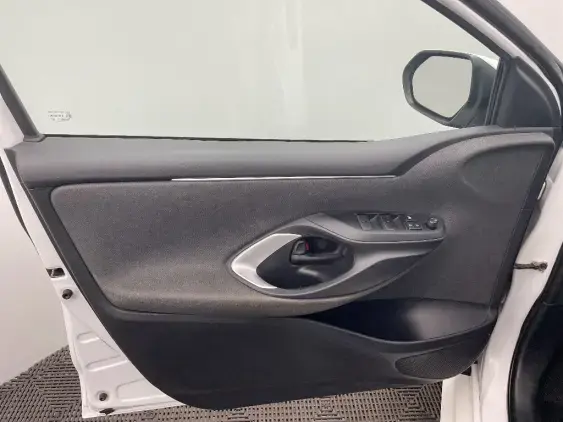 TOYOTA YARIS IV - voiture d'occasion - Photo 19