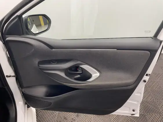 TOYOTA YARIS IV - voiture d'occasion - Photo 20