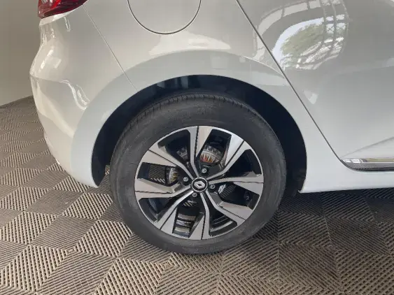 RENAULT CLIO V - voiture d'occasion - Photo 25