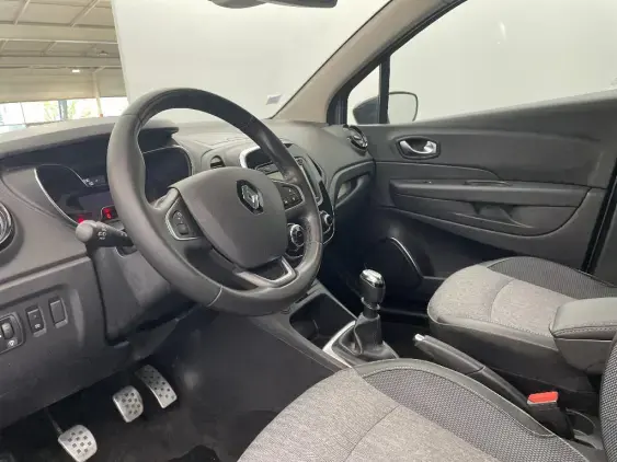 RENAULT CAPTUR - voiture d'occasion - Photo 18
