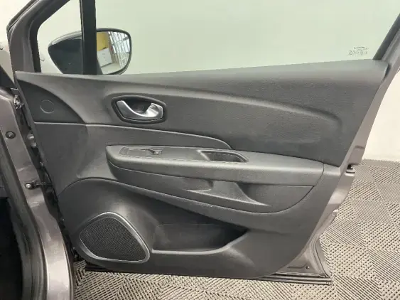 RENAULT CAPTUR - voiture d'occasion - Photo 20