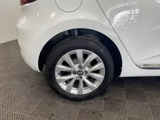 RENAULT CLIO V - voiture d'occasion - Photo 25