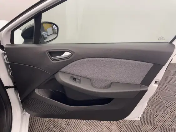 RENAULT CLIO V - voiture d'occasion - Photo 20