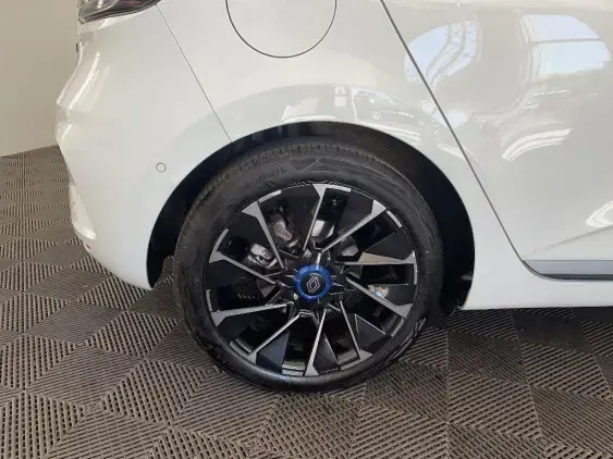 RENAULT CLIO V - voiture d'occasion - Photo 25