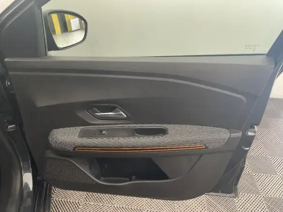 DACIA SANDERO III - voiture d'occasion - Photo 20
