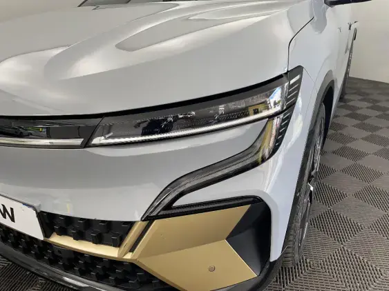 RENAULT MEGANE V - voiture d'occasion - Photo 22