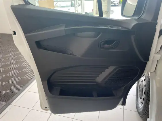 RENAULT TRAFIC FG III - voiture d'occasion - Photo 16