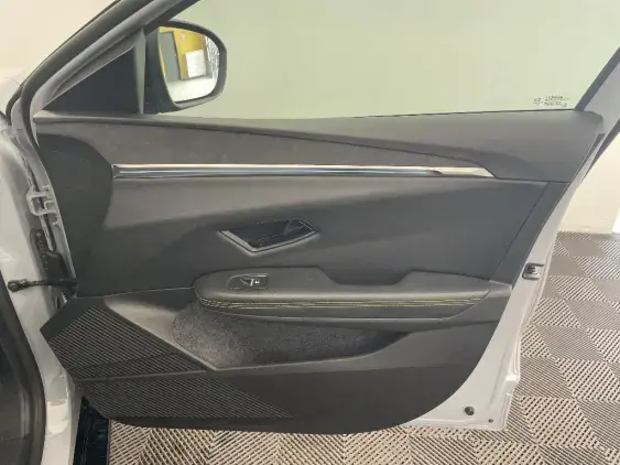 RENAULT MEGANE V - voiture d'occasion - Photo 20