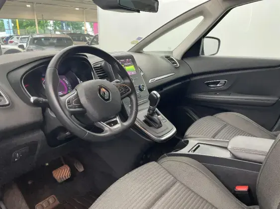 RENAULT SCENIC IV - voiture d'occasion - Photo 18