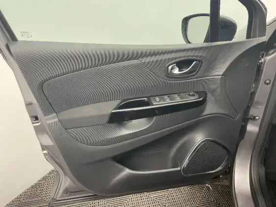 RENAULT CAPTUR - voiture d'occasion - Photo 19