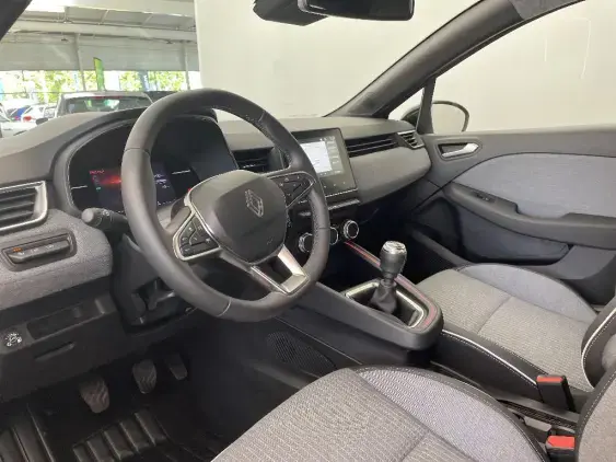 RENAULT CLIO V - voiture d'occasion - Photo 18