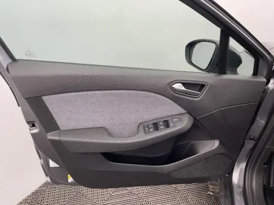 RENAULT CLIO V - voiture d'occasion - Photo 19