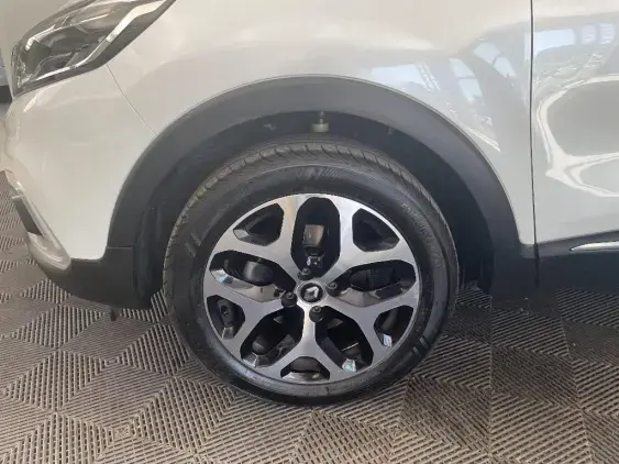 RENAULT CAPTUR - voiture d'occasion - Photo 23