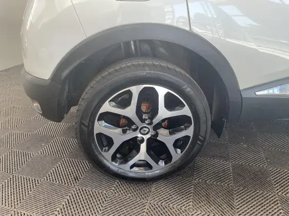 RENAULT CAPTUR - voiture d'occasion - Photo 25