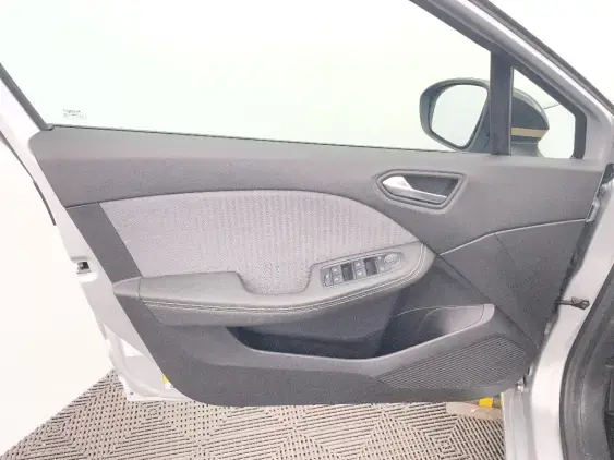 RENAULT CLIO V - voiture d'occasion - Photo 19