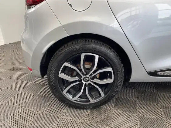 RENAULT CLIO IV - voiture d'occasion - Photo 25