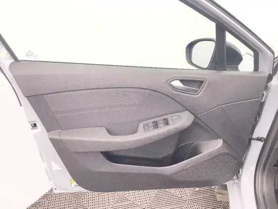 RENAULT CLIO V - voiture d'occasion - Photo 19