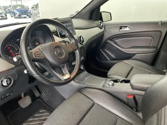 MERCEDES-BENZ CLASSE B II - voiture d'occasion - Photo 18