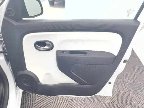 RENAULT TWINGO III - voiture d'occasion - Photo 19