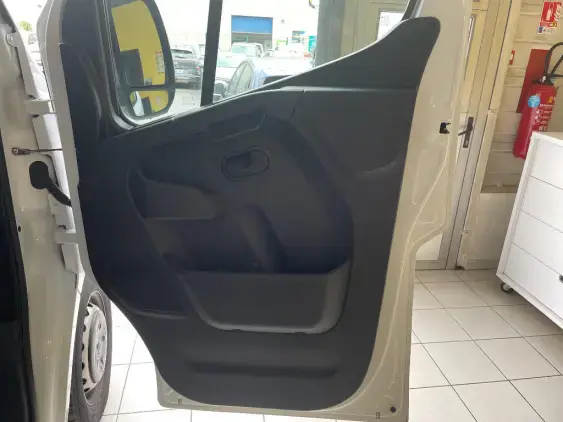 RENAULT MASTER FG III - voiture d'occasion - Photo 18