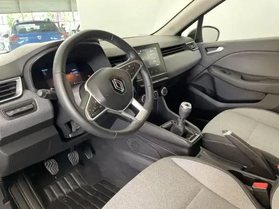 RENAULT CLIO V - voiture d'occasion - Photo 18