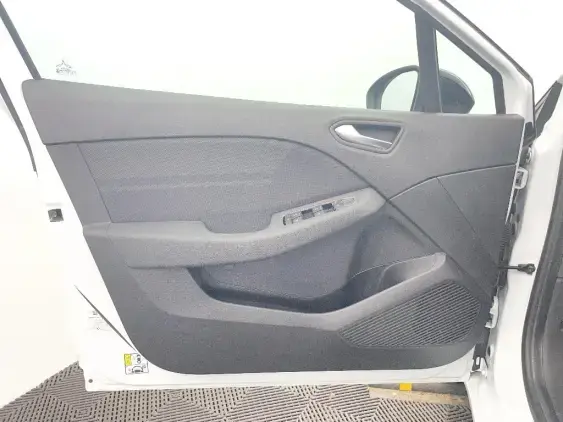 RENAULT CLIO V - voiture d'occasion - Photo 19