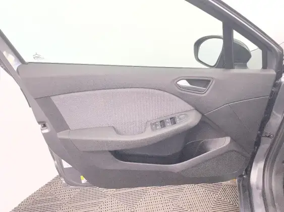 RENAULT CLIO V - voiture d'occasion - Photo 19