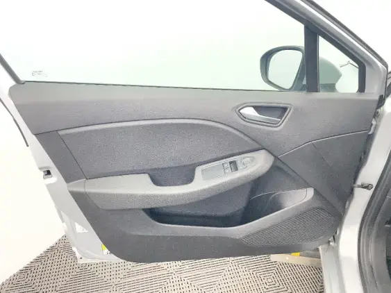 RENAULT CLIO V - voiture d'occasion - Photo 19