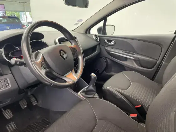 RENAULT CLIO IV - voiture d'occasion - Photo 17