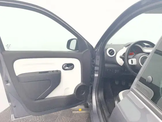 RENAULT TWINGO III - voiture d'occasion - Photo 19