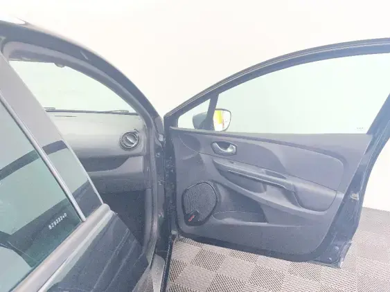 RENAULT CLIO IV - voiture d'occasion - Photo 20