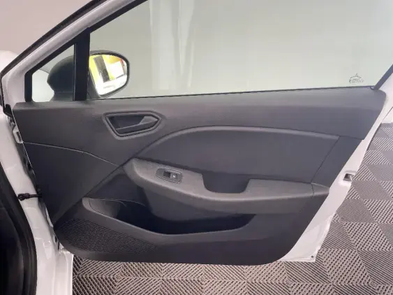 RENAULT CLIO V - voiture d'occasion - Photo 19