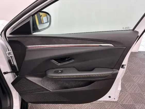 RENAULT MEGANE V - voiture d'occasion - Photo 20