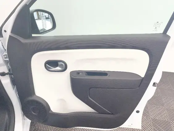 RENAULT TWINGO III - voiture d'occasion - Photo 19