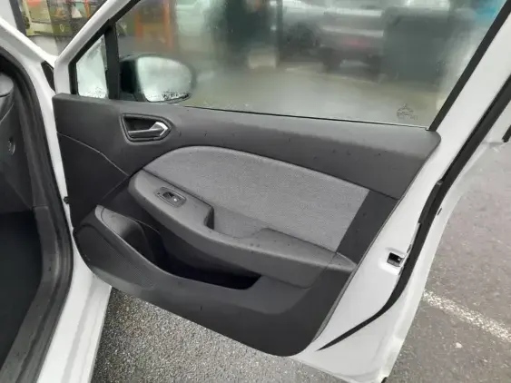 RENAULT CLIO V - voiture d'occasion - Photo 18