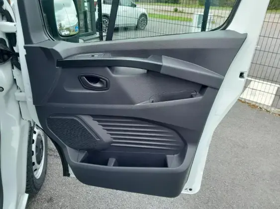 RENAULT TRAFIC FG III - voiture d'occasion - Photo 18