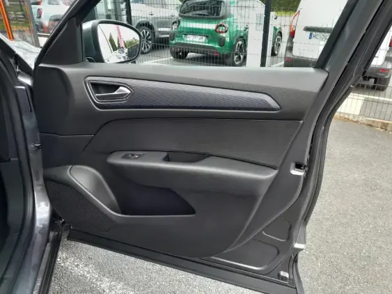RENAULT ARKANA - voiture d'occasion - Photo 18