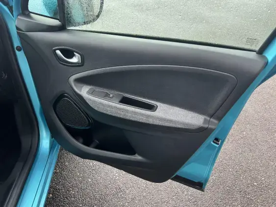 RENAULT ZOE - voiture d'occasion - Photo 19