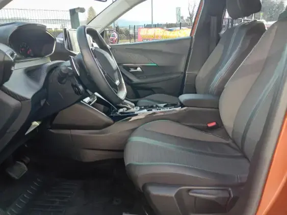 PEUGEOT 2008 II - voiture d'occasion - Photo 17