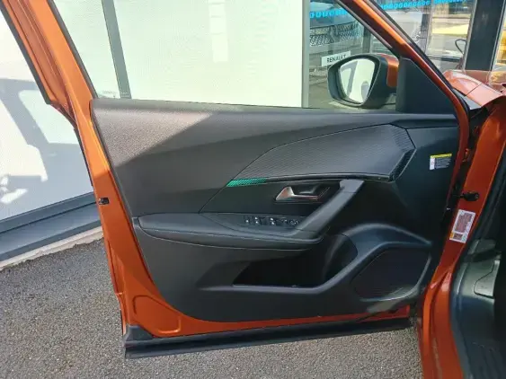 PEUGEOT 2008 II - voiture d'occasion - Photo 18