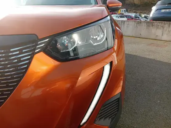 PEUGEOT 2008 II - voiture d'occasion - Photo 21