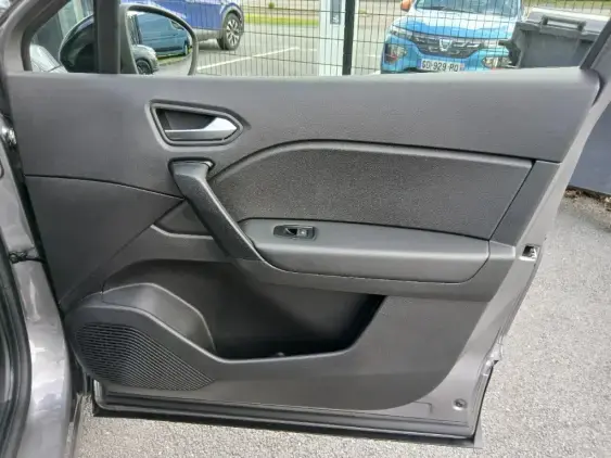 RENAULT CAPTUR II - voiture d'occasion - Photo 19