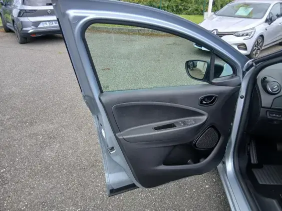 RENAULT ZOE - voiture d'occasion - Photo 16