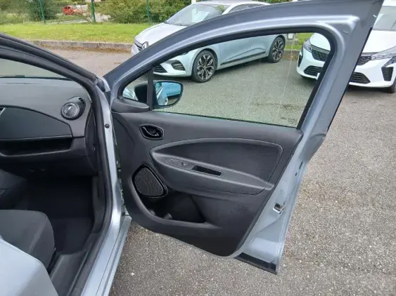 RENAULT ZOE - voiture d'occasion - Photo 17