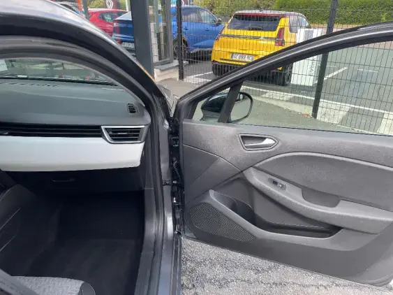 RENAULT CLIO V - voiture d'occasion - Photo 19