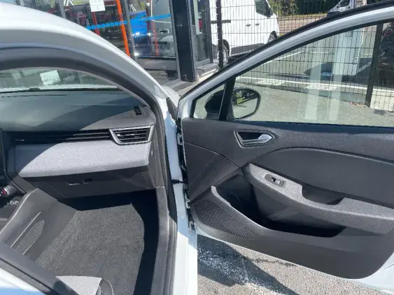 RENAULT CLIO V - voiture d'occasion - Photo 20