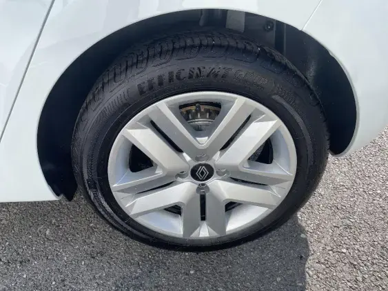 RENAULT CLIO V - voiture d'occasion - Photo 24